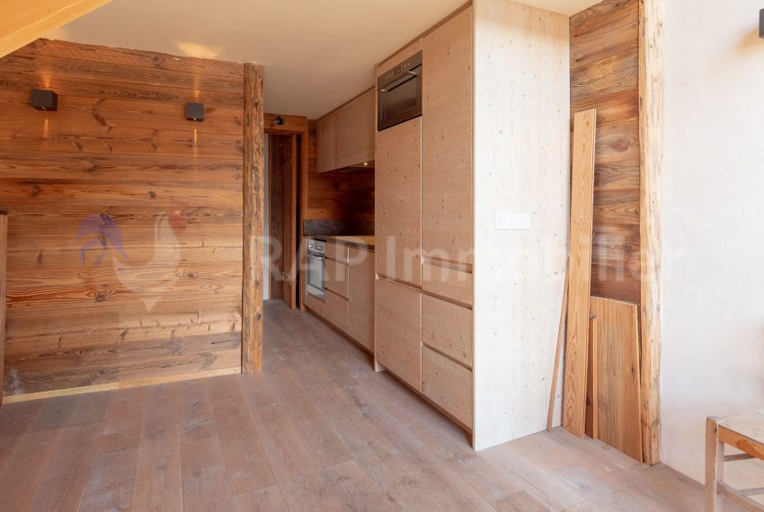 (4) Duplex apartment-13
