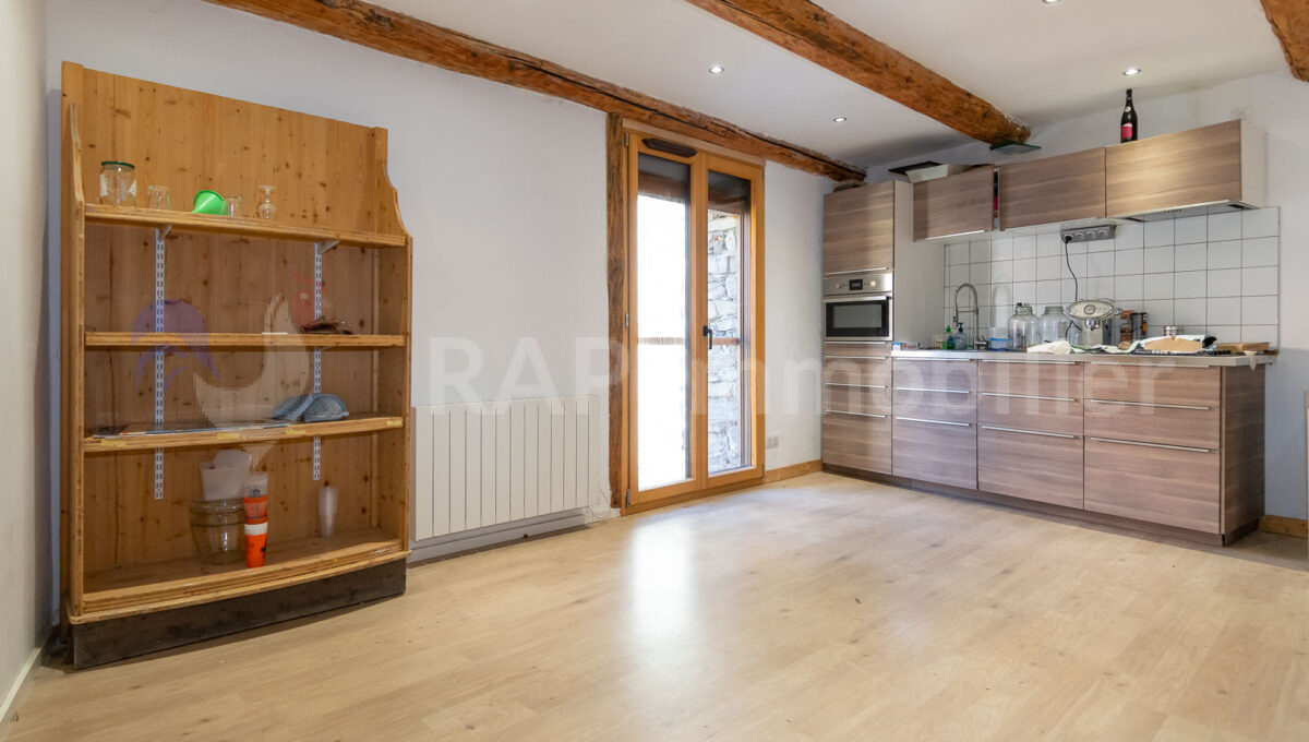 (4a) Main floor-9