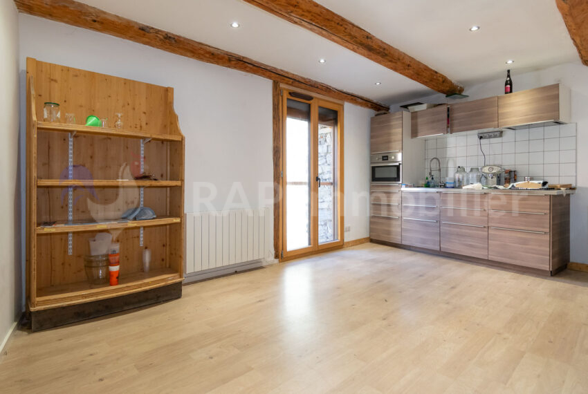 (4a) Main floor-9