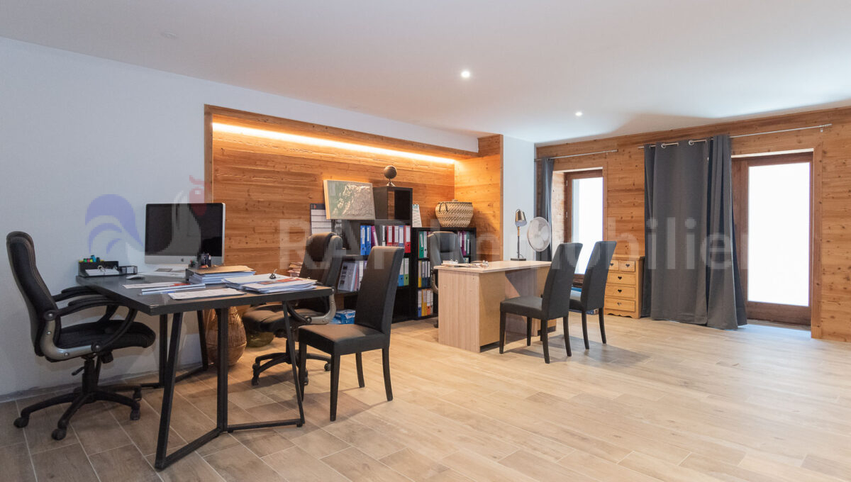 (1) Main room-1