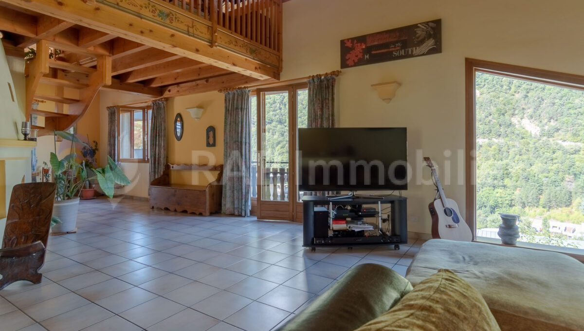 (1) Main floor-1