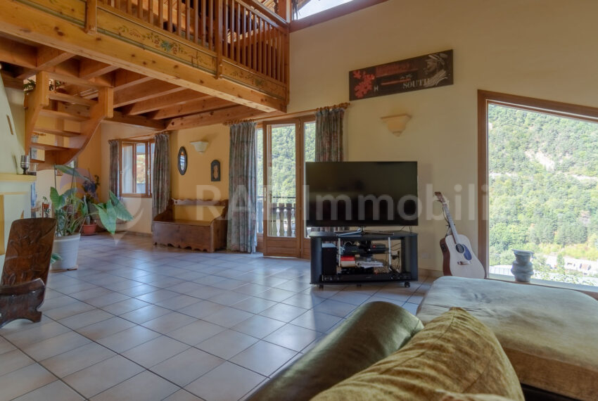 (1) Main floor-1