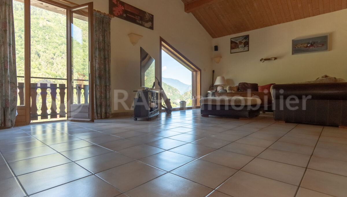 (1) Main floor-17