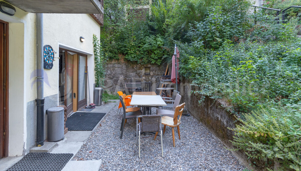 (20a) Terrace-2