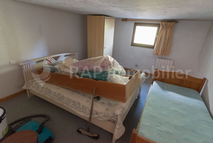 (25) 2 bedroom apartment-22