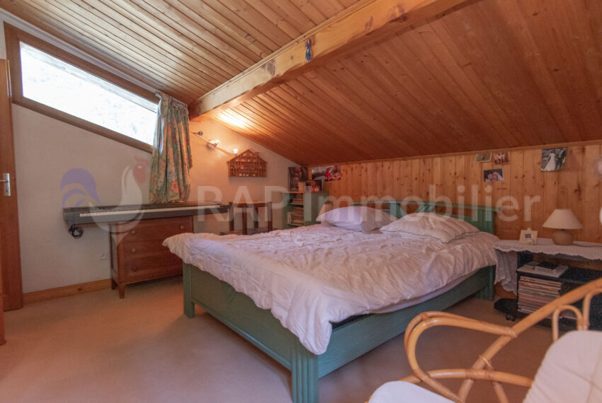 (4) Bedroom 3 and ensuite-2