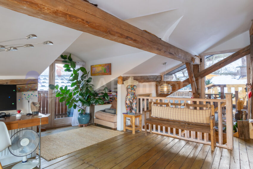 (3) Top floor-6