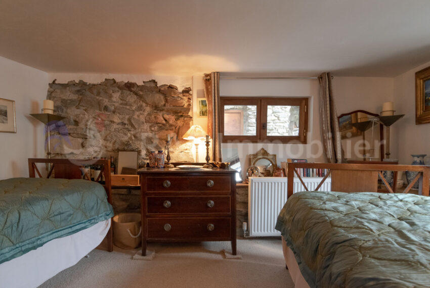 (6) Bedroom 3 lower ground-7