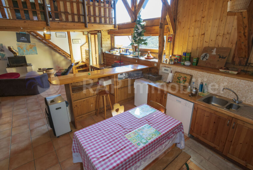 (1) Open plan floor incl balconies-12