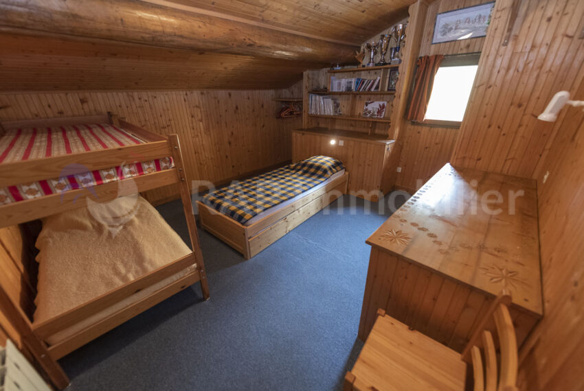 (16) Bedroom 2 A2-2