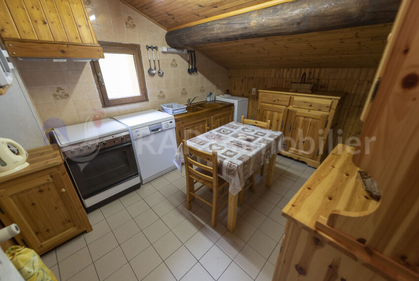 (17) Kitchen A2-2
