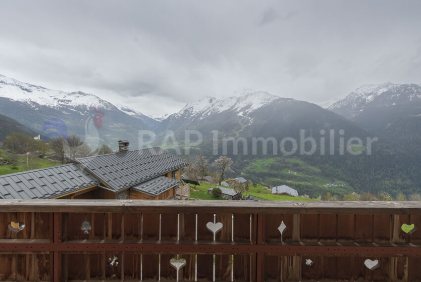 (1a) Kitchen shared balcony and views A1-2