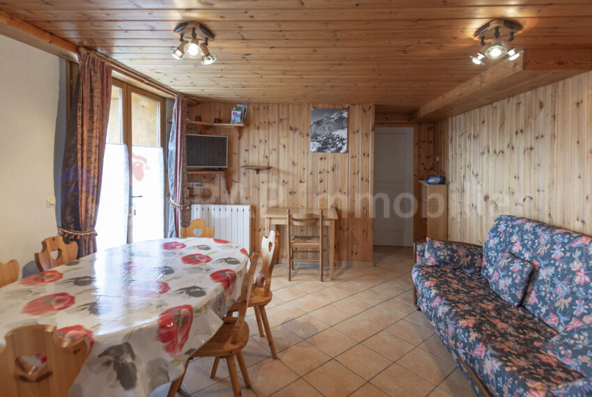 (25) Salon with kitchen A3-19
