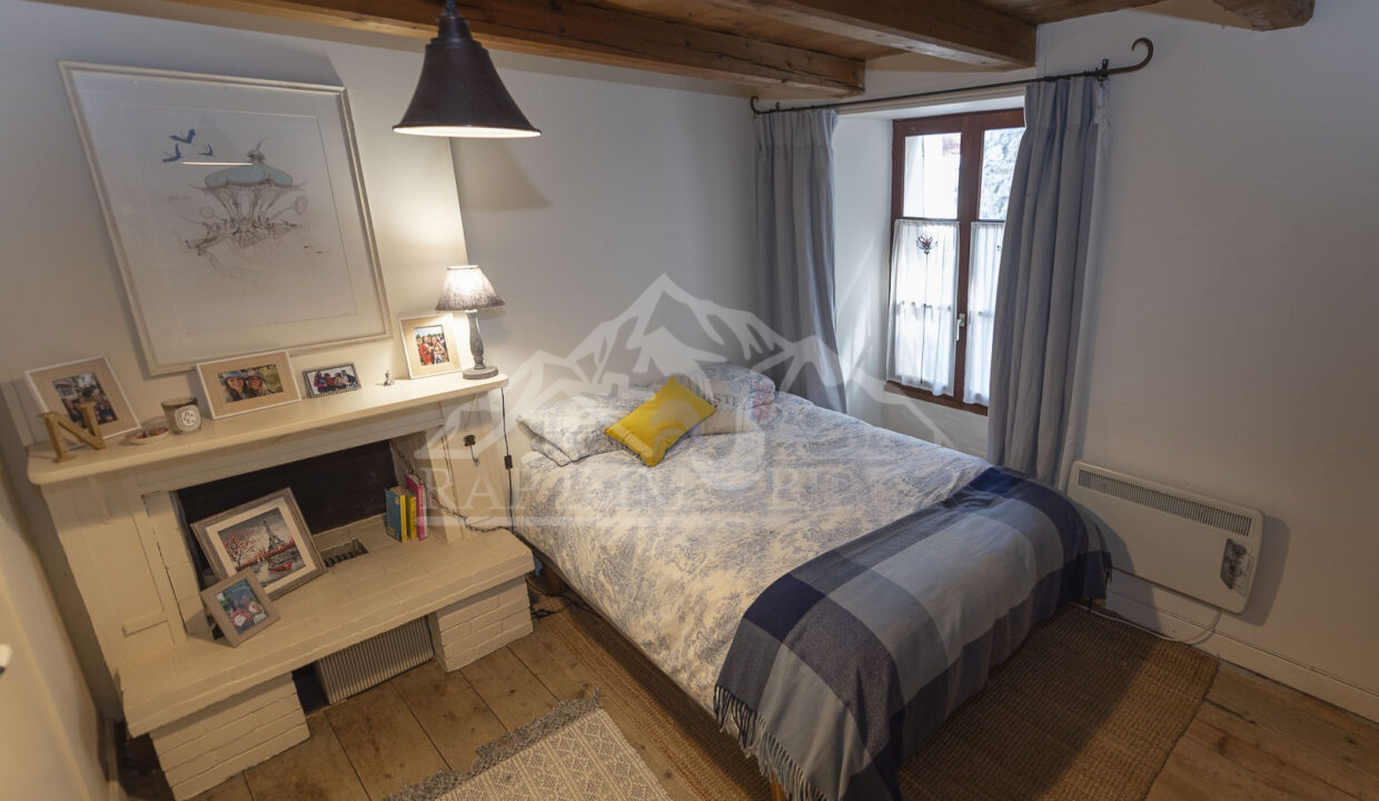 (3) Bedroom 1 with ensuite -5