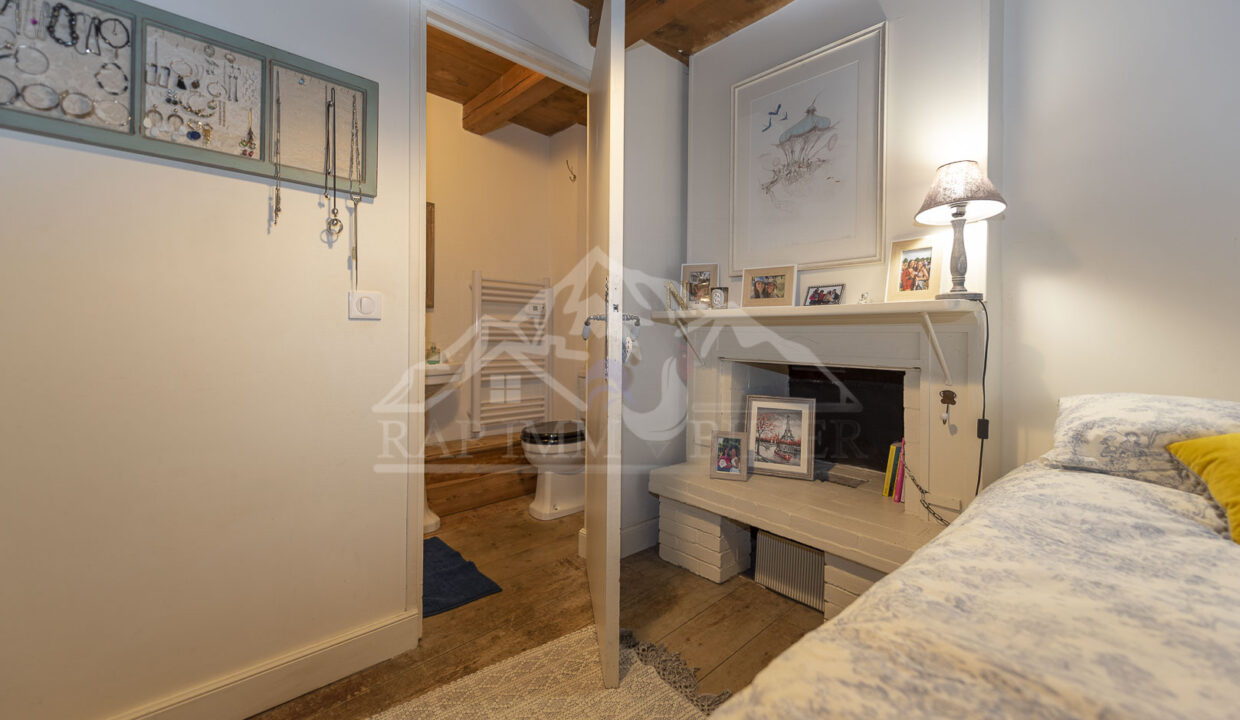 (3) Bedroom 1 with ensuite -8