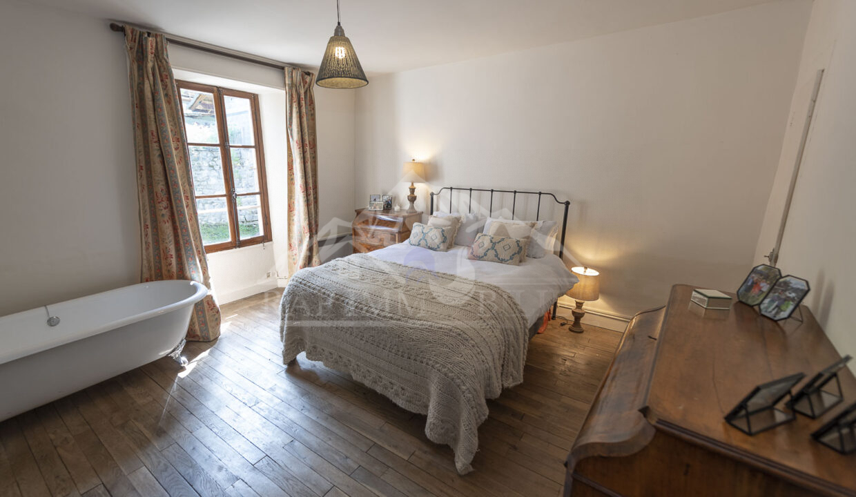 (5) Bedroom 3 -1