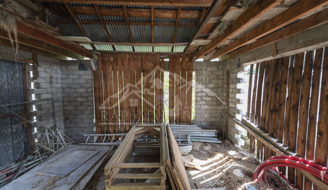 (11) Barn 2 - top floor-9