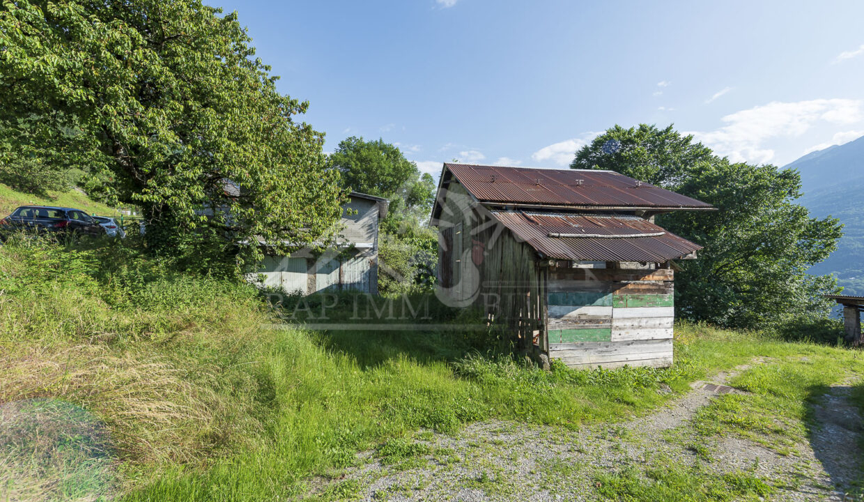 (40) Exterior and land-46