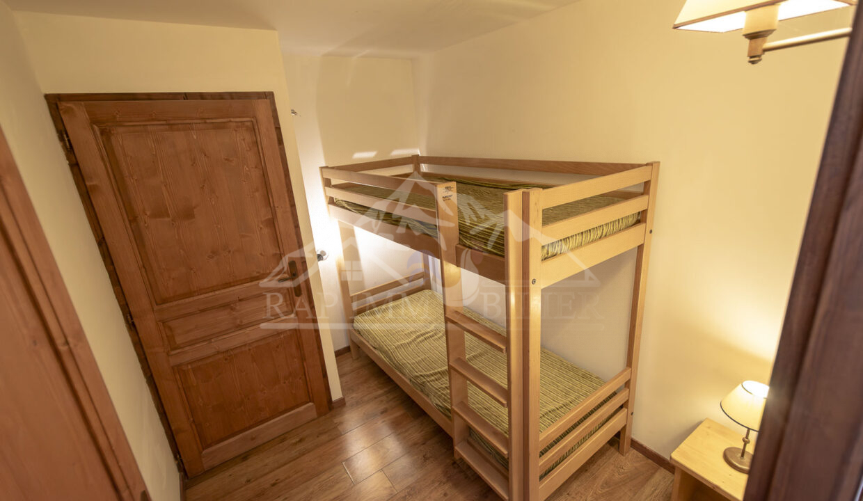(3) Bedroom 2 - bunk room-2